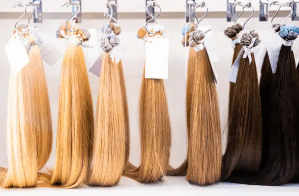 Matching-Your-Hair-Colo- and-Texture-to-Seamless-Clip-In Extensions